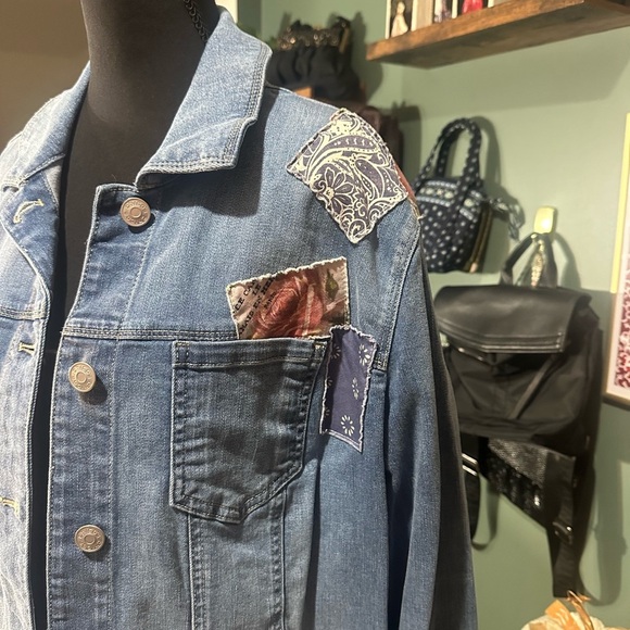 Chico Patchwork Denim Jacket Size 3 (fits like XL-2X) 👑 - Picture 3 of 5